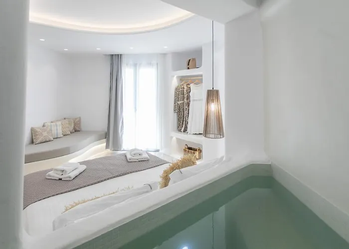 Majestique Of Naxos 4*